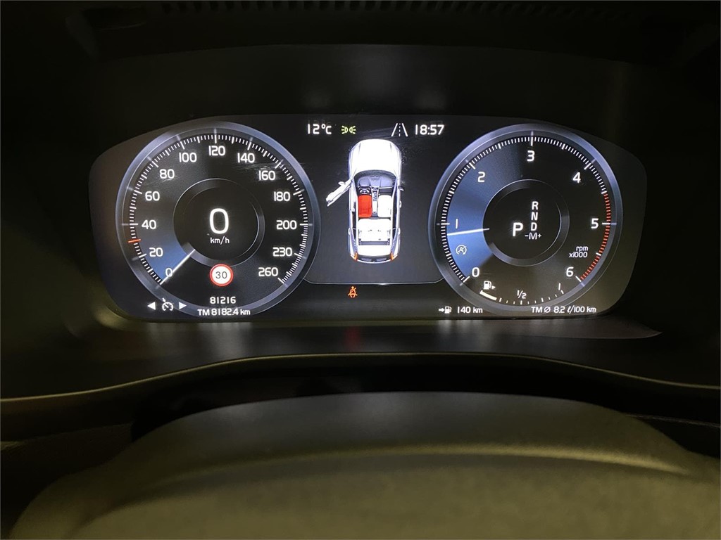 Foto 13 Volvo XC40 4AWD