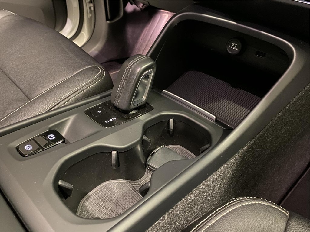 Foto 4 Volvo XC40 4AWD