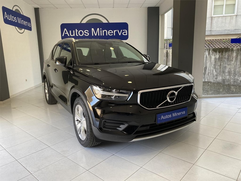 Foto 2 Volvo XC40 Momentum